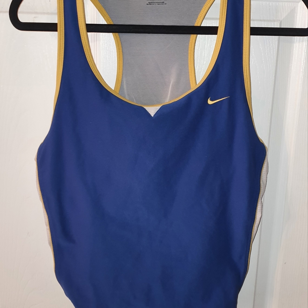 3/$15 Nike tank
